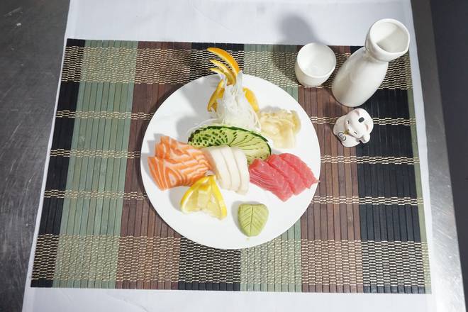 Order Sashimi Appetizer food online from Sea Siam store, Pinecrest on bringmethat.com