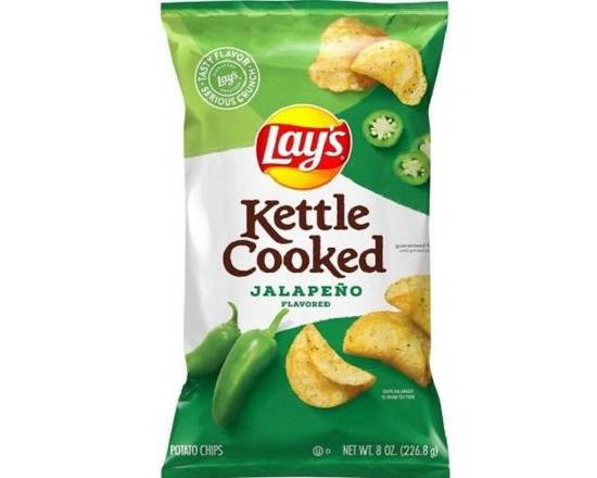 Order Lay's Kettle Cooked Jalapeño Potato Chips food online from Glenrose Liquor & Mini Mart store, Glendale on bringmethat.com