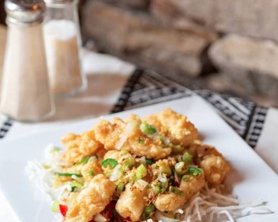 Order Salt & Pepper Squid (椒盐鱿鱼) food online from East Pearl store, Duluth on bringmethat.com
