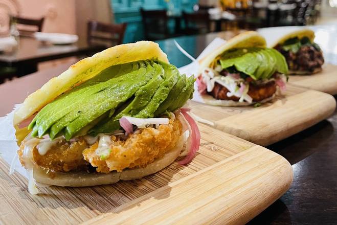 Order Arepa Rellena de Cemita food online from Chao Pescao store, San Francisco on bringmethat.com
