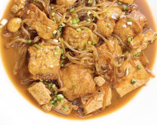 Order 家炖海鱼 Stewed Sea Fish in Brown Sauce food online from Min Chef store, Tustin on bringmethat.com