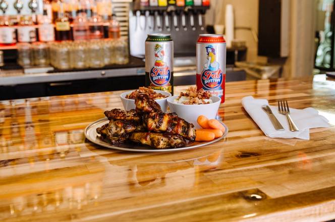 Order Wings 40 Pieces food online from Smokin Thighs 4400 store, Nashville on bringmethat.com