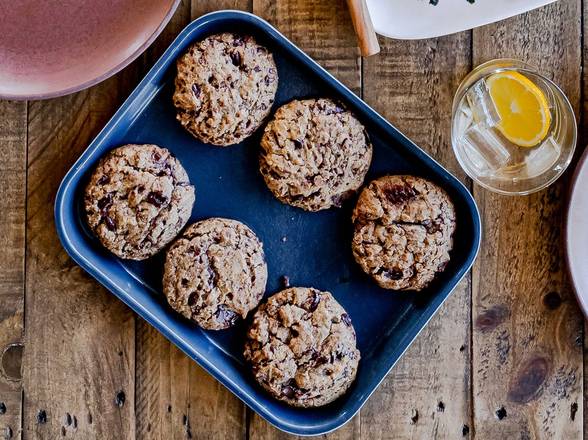 Order Half Dozen Chocolate Chip Cookies V GF food online from True Food Kitchen store, Jacksonville on bringmethat.com