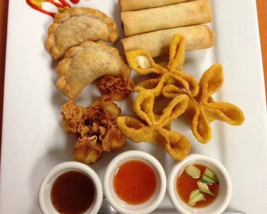 Order Appetizer Combo Set (13 pcs) food online from Sirinan’s Thai&Japanese Restaurant store, Wallingford on bringmethat.com