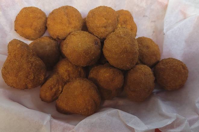 Order Fried Mushrooms (15) food online from Fleetwood diner store, Ann Arbor on bringmethat.com
