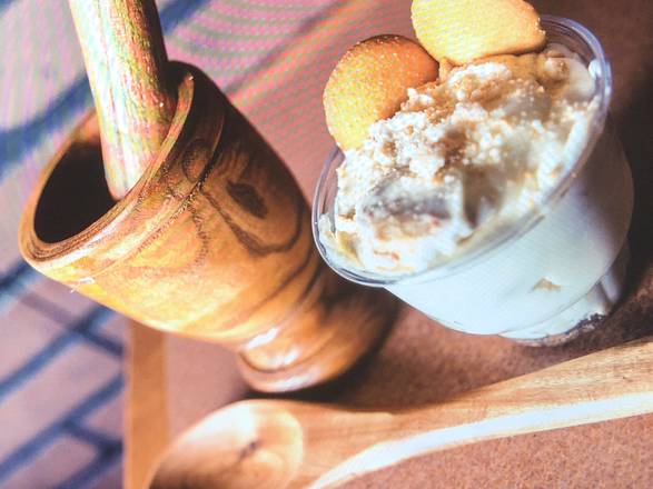 Order Banana Pudding food online from Mama's Soul Food Restaurant store, Tampa on bringmethat.com