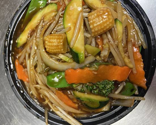 Order Y4. Vegetable Chow Mein food online from China Kitchen Restaurant 新華 store, Chicago on bringmethat.com