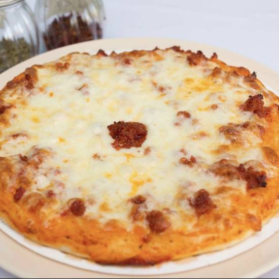 Order Personal Pizza de Chorizo food online from La Cubanita Pizzeria Corp store, Hialeah Gardens on bringmethat.com