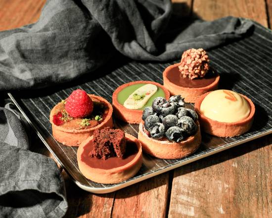 Order Petit Gateau In Amsterdam Menu And Prices Uber Eats