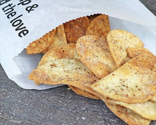 Order Zahtar Spiced Pita Chips food online from Zuuk Mediterranean Kitchen store, Miami on bringmethat.com