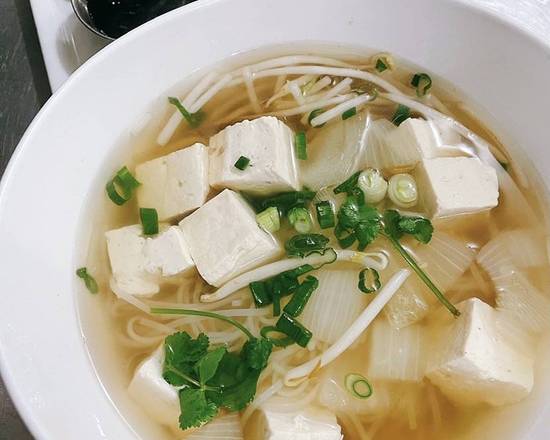 Order Pho Vegan food online from Baramee Thai Restaurant store, San Pedro on bringmethat.com