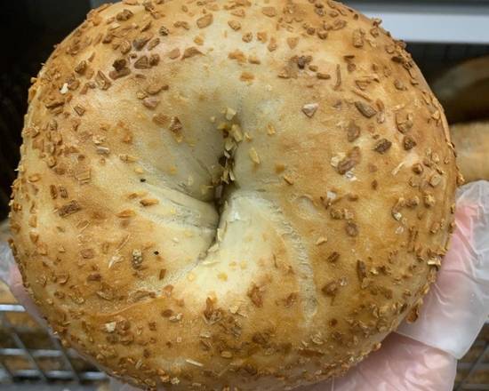 Order Onion Bagel food online from Liberty Bagels store, Queens on bringmethat.com