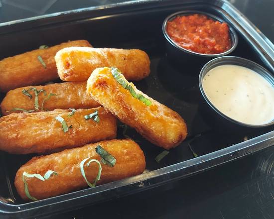 Order Mozzarella Carrozza (6 pcs) food online from Italia Pizza Kitchen store, Cypress on bringmethat.com
