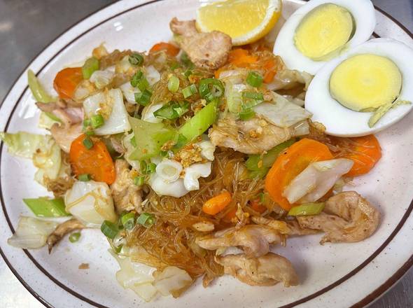 Order N.8 Bihon Noodle food online from E & T Thai Food store, Lone Tree on bringmethat.com