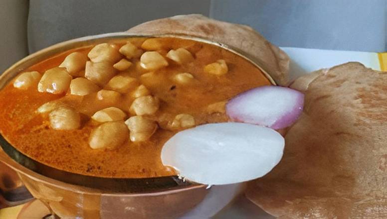 Order Chole Poori food online from Maa Kitchen store, Jacksonville on bringmethat.com