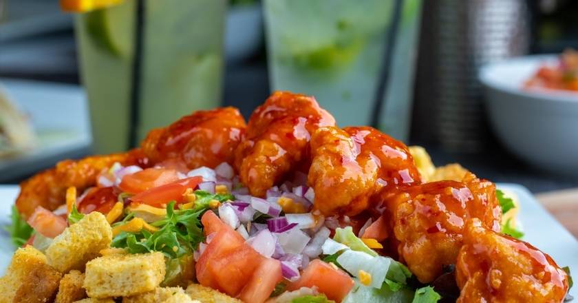 Order BUFFALO CHICKEN SALAD food online from Whiskey Wings store, Largo on bringmethat.com