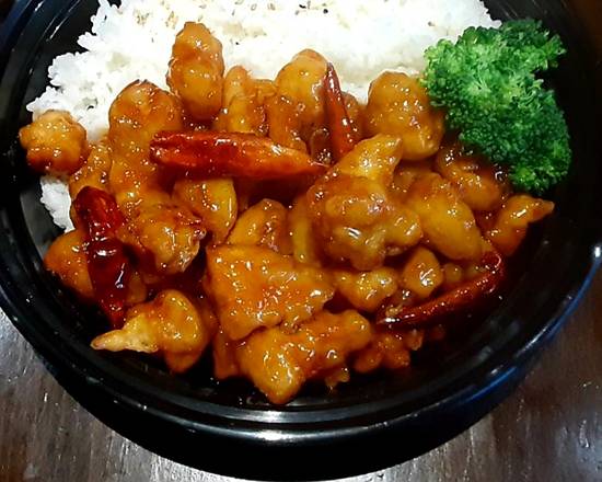 Order General Tao Chicken food online from Izakaya Sushi & Bar store, Renton on bringmethat.com