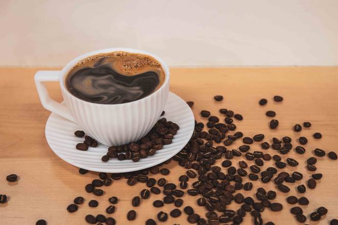 Order Americano 美式咖啡 (12 oz) food online from One Plus store, Berkeley on bringmethat.com
