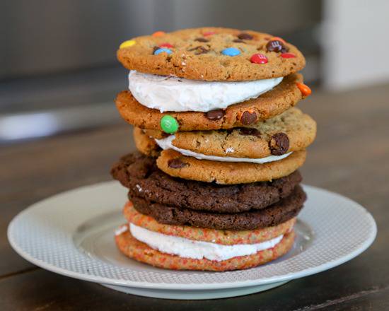 Order Double Doozie food online from Great American Cookies store, Clearwater on bringmethat.com