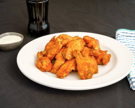 Order 6 PC Chicken Wings food online from Falafel Corner store, Sacramento on bringmethat.com