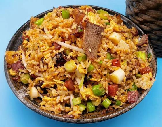Order 蜀湘大炒饭 ️ Spicy Beef & sausage fried rice food online from Fashion Wok store, Sunnyvale on bringmethat.com