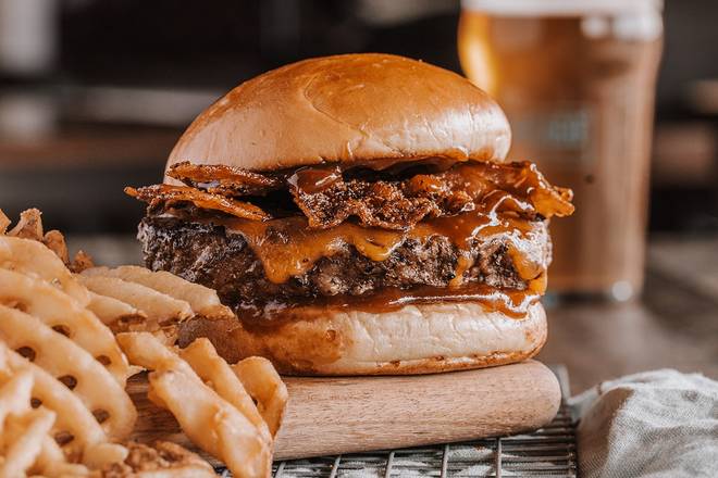 Order *GS* BBQ BACON CHEDDAR BURGER* food online from Old Chicago 18 store, Westminster on bringmethat.com