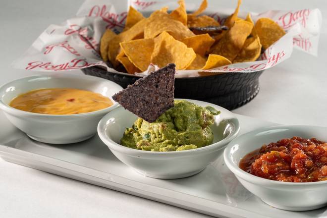 Order TRIPLE CROWN food online from Glory Days Grill store, Glen Burnie on bringmethat.com
