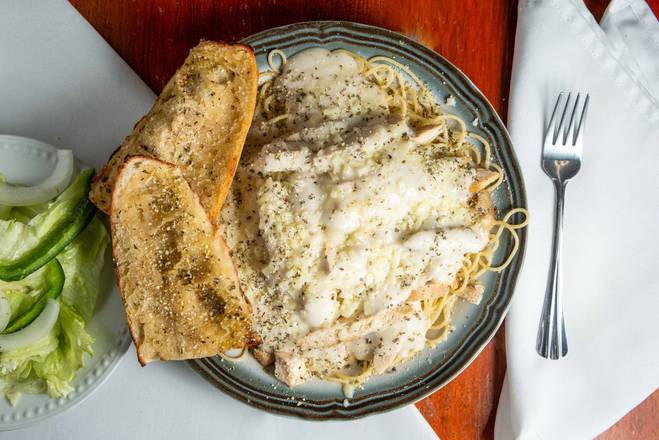 Order Chicken Alfredo food online from King's Pizza store, Daytona Beach on bringmethat.com