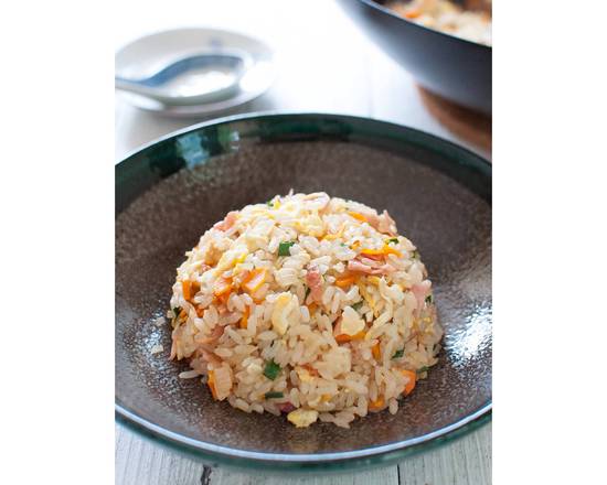 Order Chicken Fried Rice food online from CY Chinese Restaurant Szechuan Cuisine store, North Miami Beach on bringmethat.com