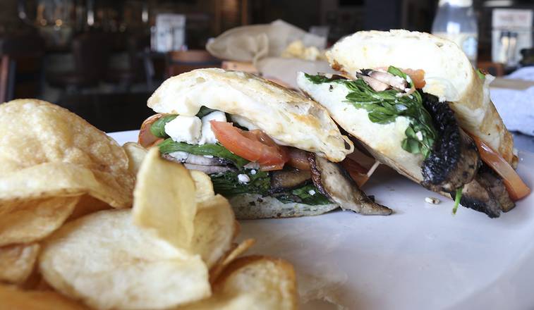 Order Veggie Sandwich food online from Boombozz Taphouse store, Louisville on bringmethat.com