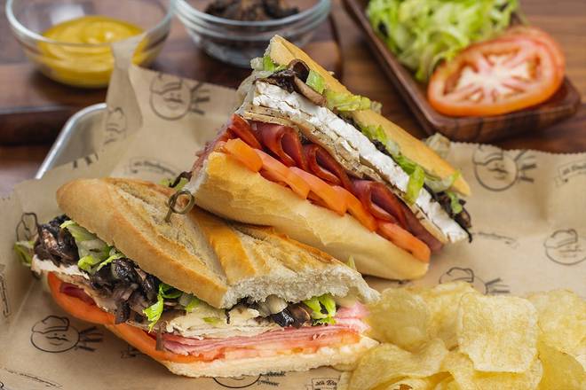 Order Le Club Sandwich food online from La Boulangerie Boulmich store, Pinecrest on bringmethat.com