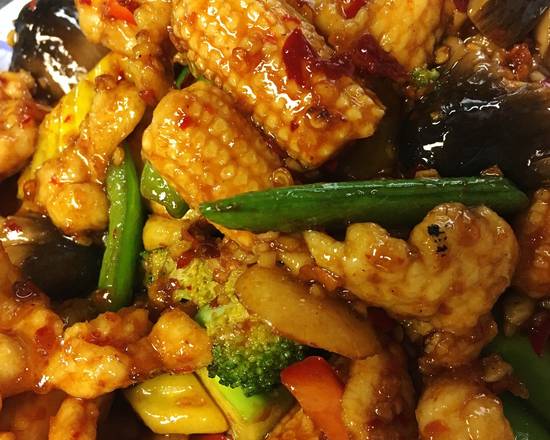 Order Hunan Style food online from Mulan Asian Bistro store, Memphis on bringmethat.com