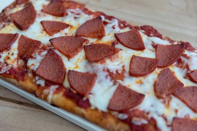 Order Tuscan Style Pepperoni Pizza food online from Cosi - downtown, dc store, Washington on bringmethat.com