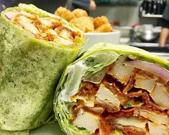 Order Crispy Buffalo Chicken Wrap food online from Kirkwood Bar & Grill store, Chicago on bringmethat.com