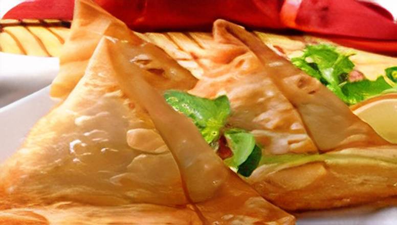Order Vegetable Samosa food online from Maa Kitchen store, Jacksonville on bringmethat.com