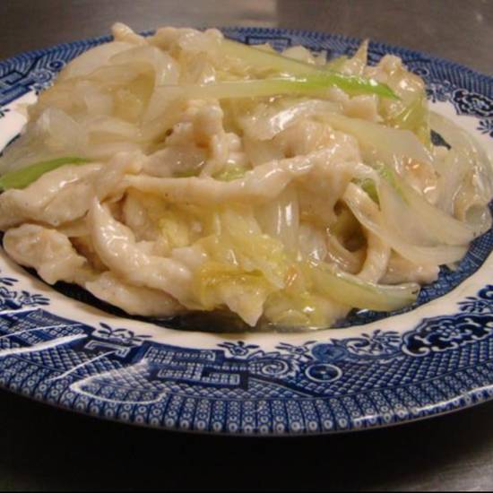 Order 26. Roast Pork or Chicken Chow Mein food online from Excel Chinese Restaurant store, South Chesterfield on bringmethat.com