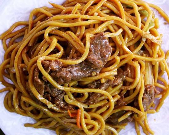 Order 42. Beef Lo Mein  牛捞面（大） food online from Great Wall Chinese Restaurant store, Haysville on bringmethat.com