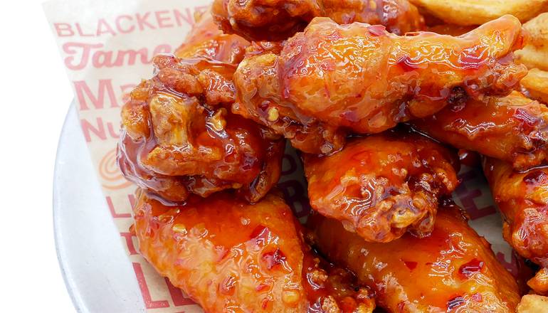 Order 8 Original Wings food online from Wing Zone store, Lexington on bringmethat.com