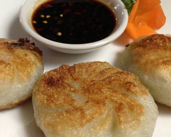 Order Chive Dumplings food online from Royal Thai store, Chicago on bringmethat.com