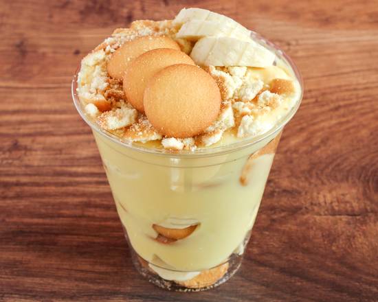 Order Banana Pudding food online from D & K Gourmet Salads store, Gary on bringmethat.com