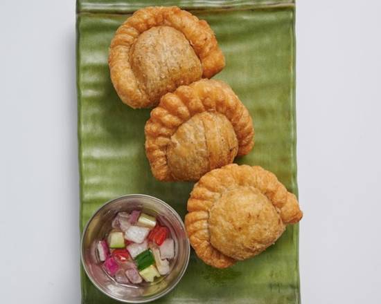 Order Golden Curry Puffs food online from Thai 72 store, New York on bringmethat.com