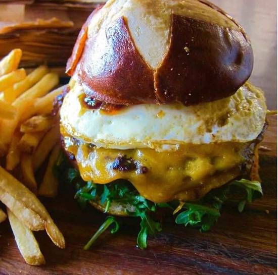 Order Fadó Pub Burger food online from Fado Irish Pub store, Atlanta on bringmethat.com