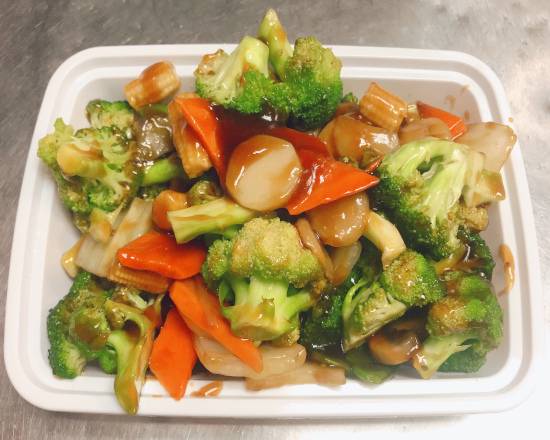 Order Mixed Vegetables  炒蔬菜 food online from Yummy Yummy Chinese Restaurant store, New Orleans on bringmethat.com