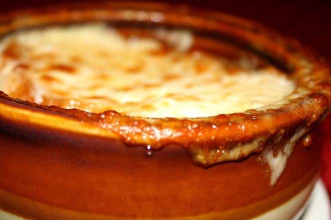 Order French Onion Soup Pint food online from The Stone Soup Company (Ybor City) store, Tampa on bringmethat.com