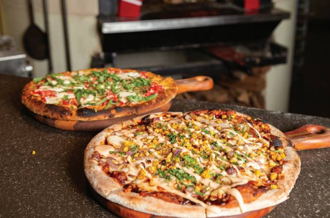 Order GF Barbeque Chicken Pizza food online from Pinstripes store, North Bethesda on bringmethat.com