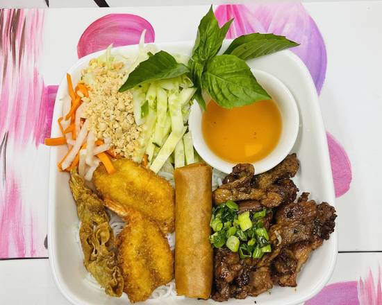 Order B7. Combination Vermicelli Bowl food online from Pho Binh Minh store, Maple Valley on bringmethat.com