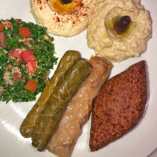 Order Al Basha Combo Platter food online from Al Basha Middle Eastern Grocery & Deli store, Miami on bringmethat.com