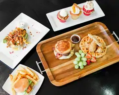 Charm’D Lounge
