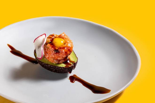 Order *SPICY TUNA TARTAR food online from Moshi Moshi store, Miami on bringmethat.com