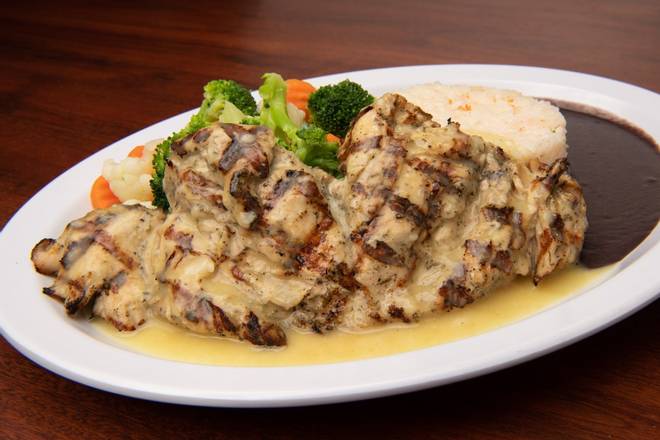 Order Pechuga de Pollo a ala Parrilla food online from El Tipico Quetzal Cafeteria store, West Palm Beach on bringmethat.com